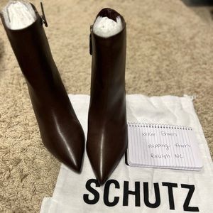 Shultz brown boots